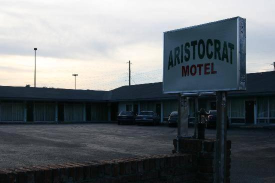 Aristocrat Motor Inn Bolivar Exterior foto